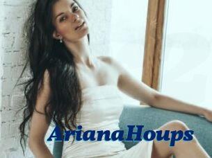 ArianaHoups