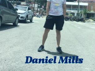 Daniel_Mills