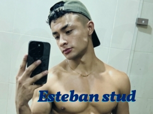 Esteban_stud