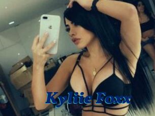 Kyliie_Foxx