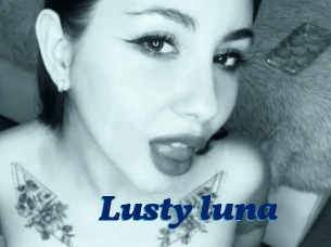 Lusty_luna