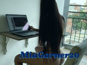MiaGarner20