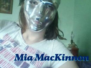 Mia_MacKinnon