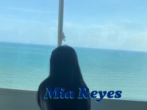 Mia_Reyes