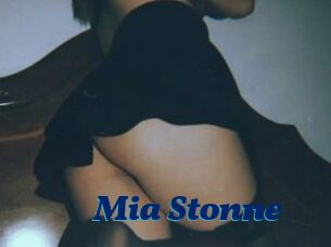 Mia_Stonne