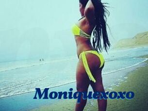 Moniquexoxo