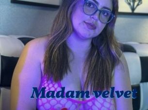 Madam_velvet