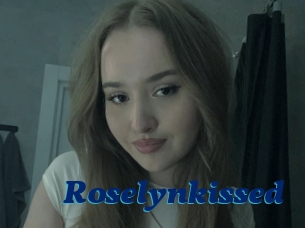 Roselynkissed