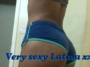 Very_sexy_Latina_xxx