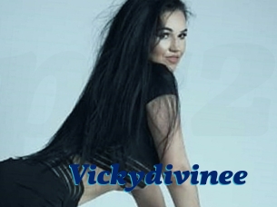 Vickydivinee